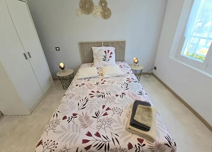 Maison En Dordogne Avec Terrasse Et Jardin, Proche De - Fr-1-616-538